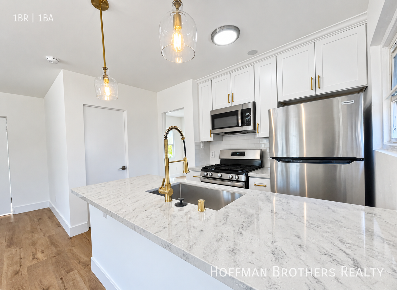 3015 London St #1-4 - Photo 2 of 11
