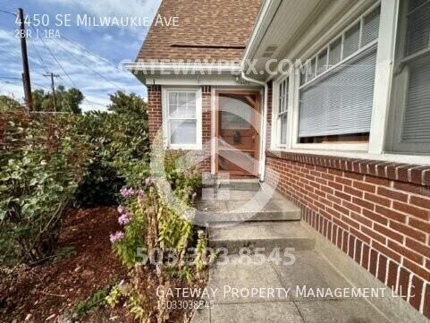 4450 Se Milwaukie Ave - Photo 2 of 38