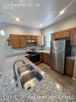 424 Stanford Dr Se #B4 - Photo 1 of 1