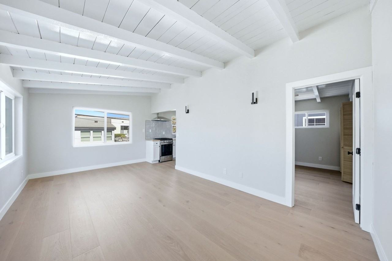 5339 E Ocean Blvd #C - Photo 2 of 11