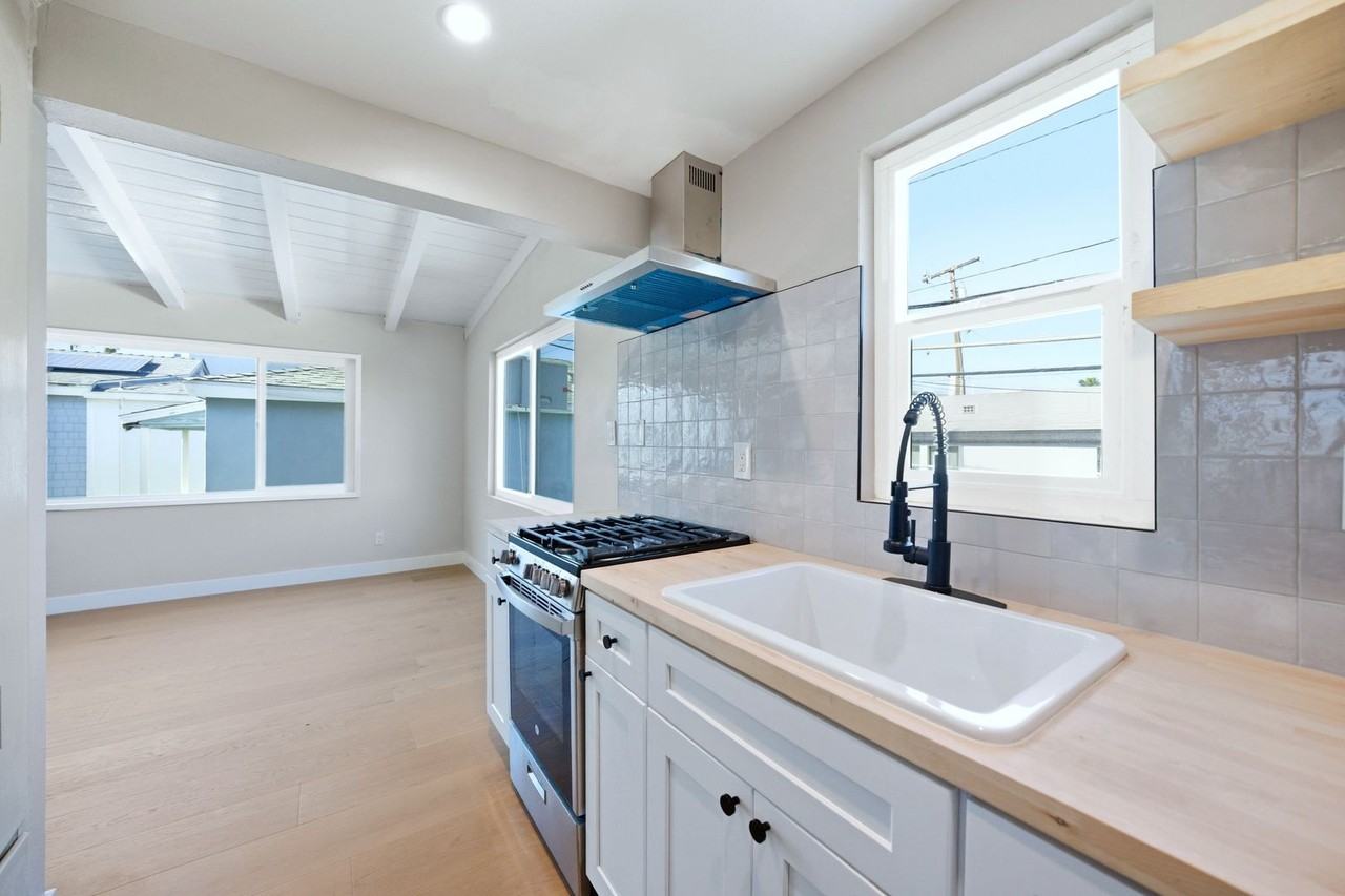 5339 E Ocean Blvd #C - Photo 4 of 11