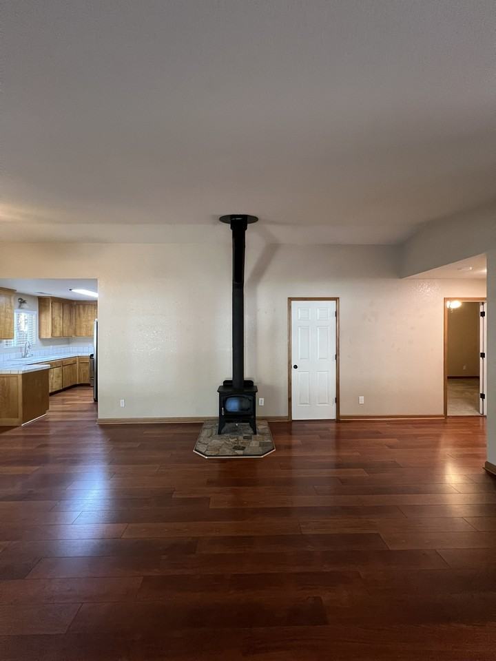 861 Stanford Ave #1 - Photo 6 of 40