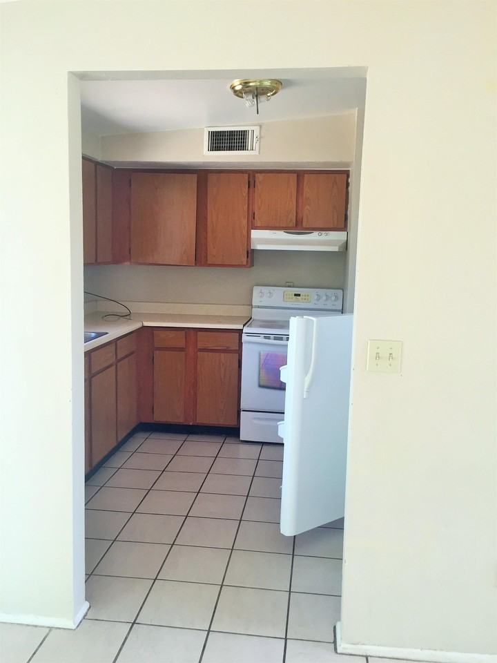 150 W Teton St #1 - Photo 4 of 18