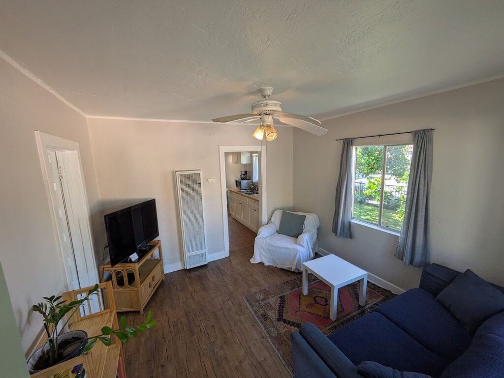 94 W Vince St #94 - Photo 4 of 10