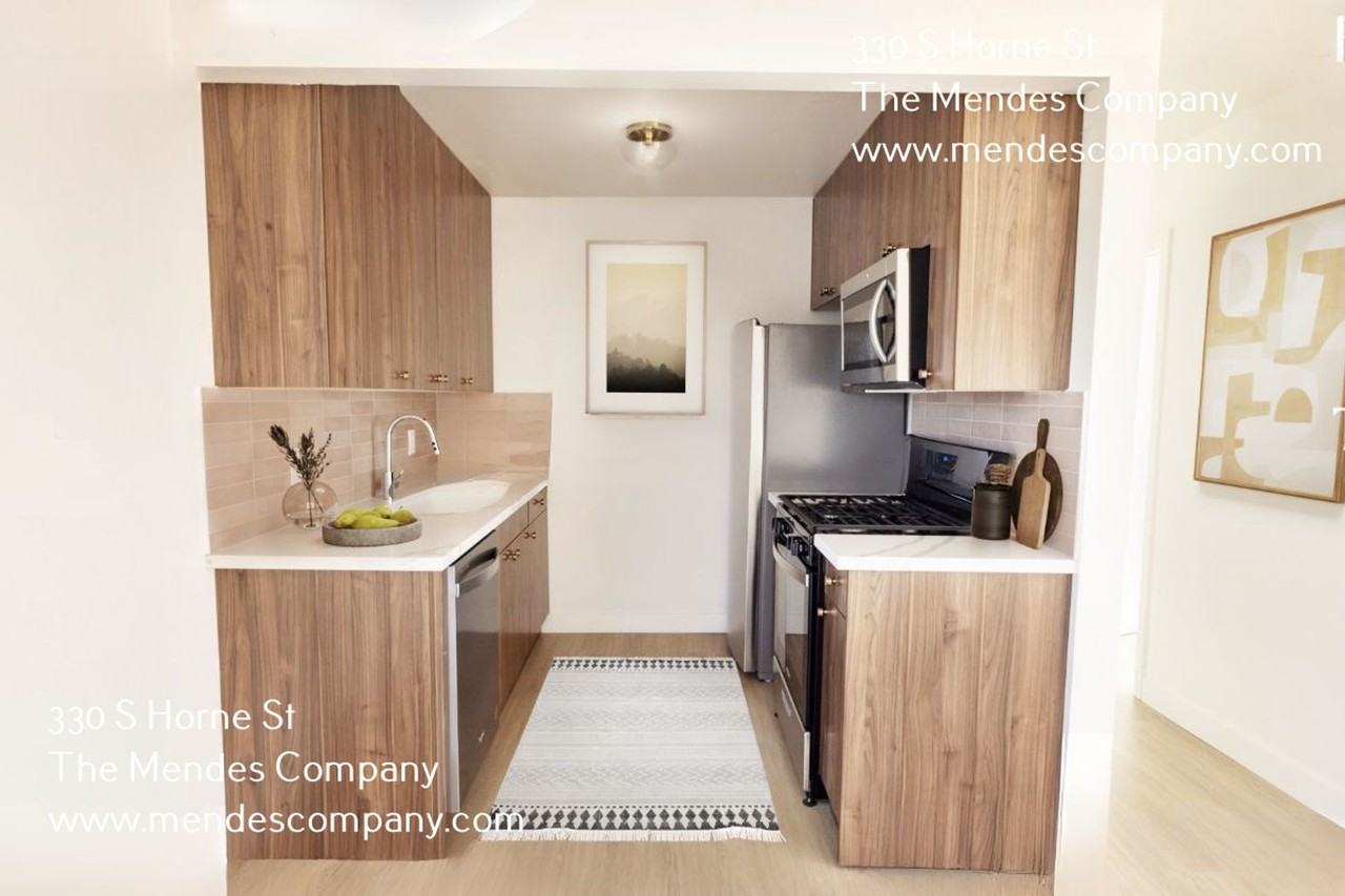 330 S Horne St #2 - Photo 3 of 10
