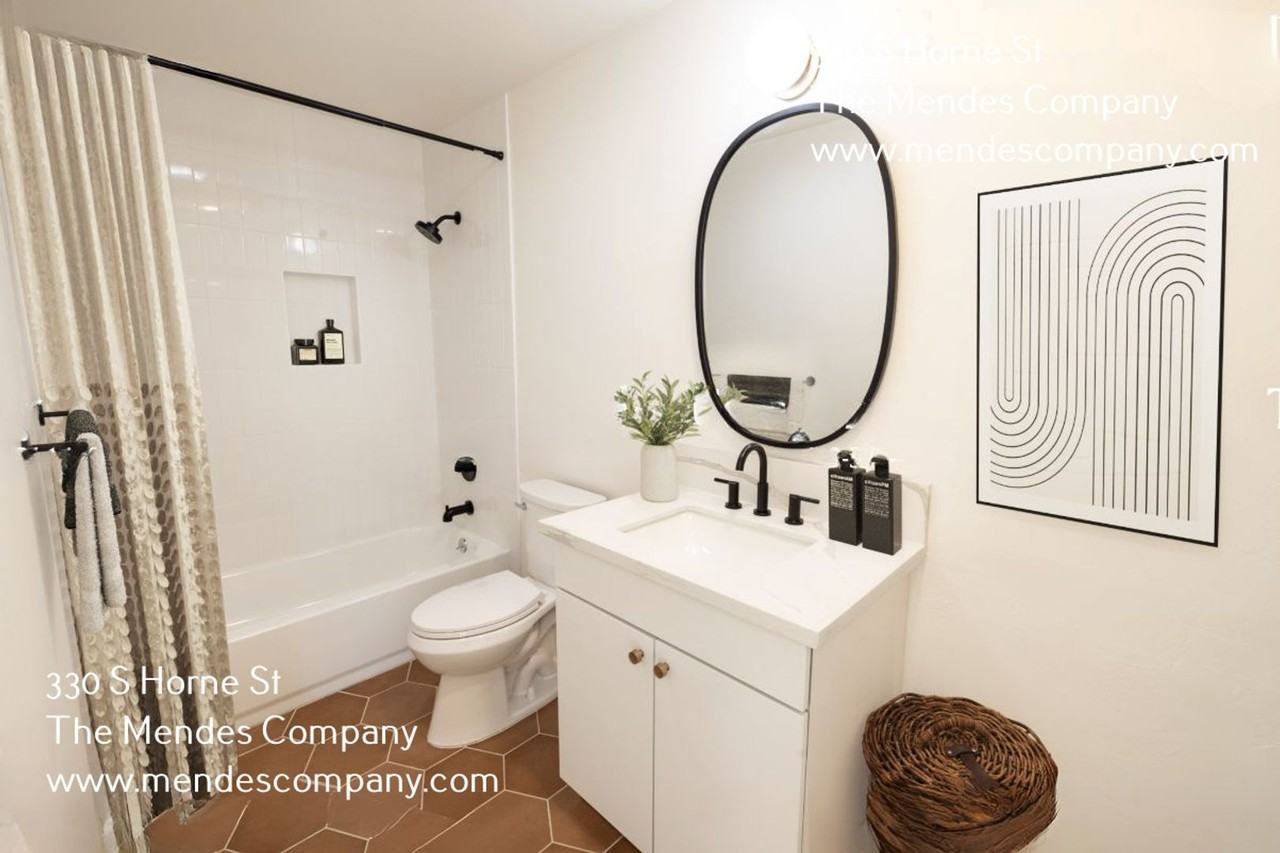 330 S Horne St #2 - Photo 4 of 10
