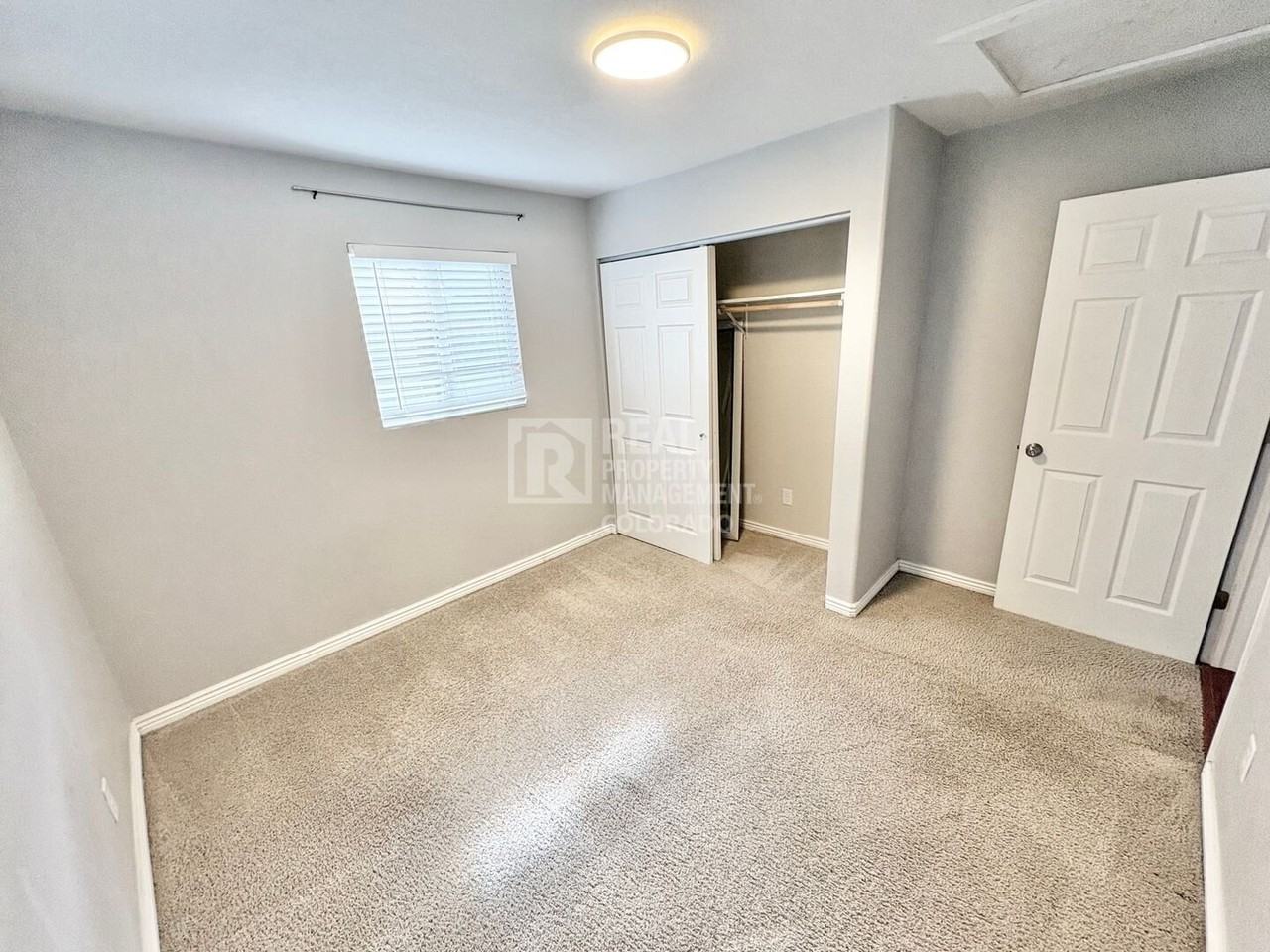 1037 Wheeling St - Photo 6 of 11