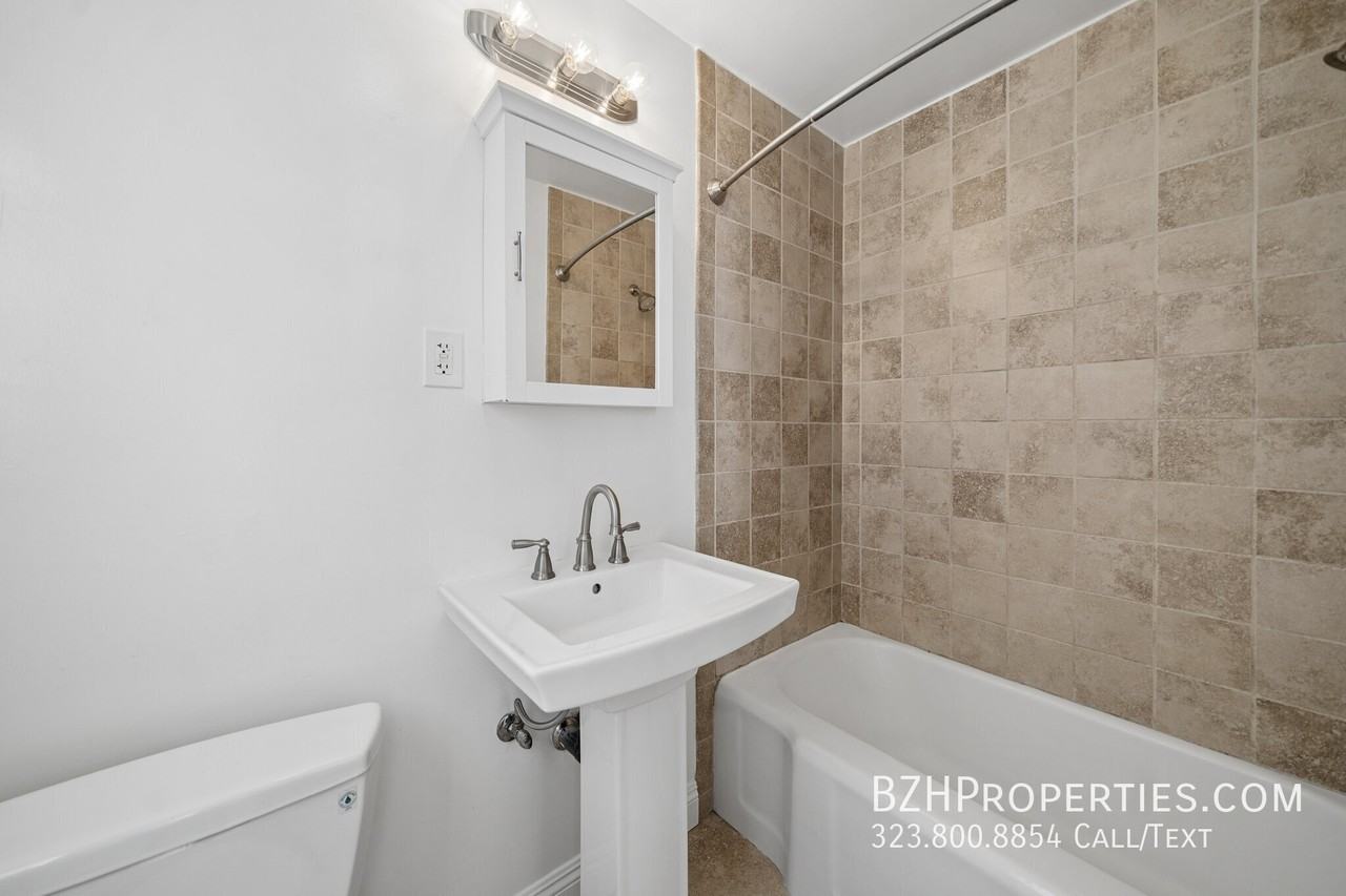 1811 Wilcox Ave #9 - Photo 6 of 7