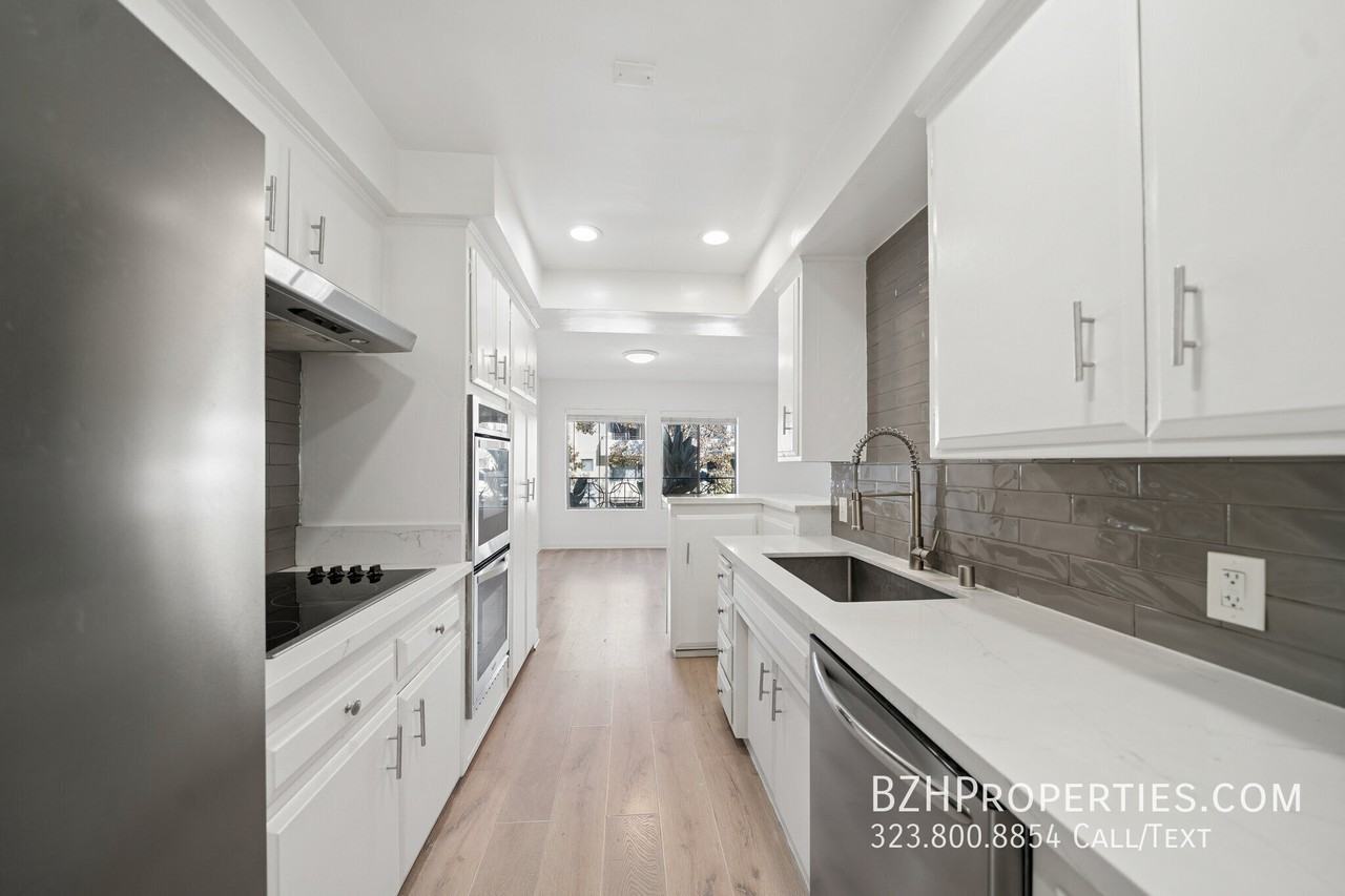 133 N Swall Dr #301 - Photo 5 of 20