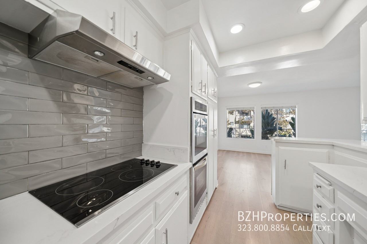 133 N Swall Dr #301 - Photo 7 of 20