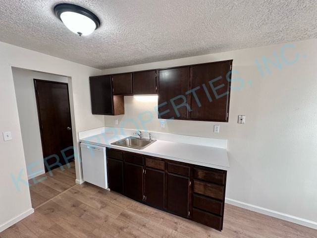 6498 Lowry Dr #4 - Photo 7 of 17