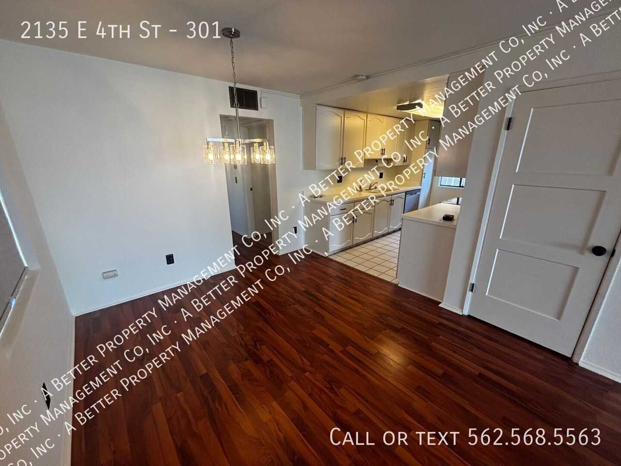 2135 E 4th St #301 - Photo 3 of 17
