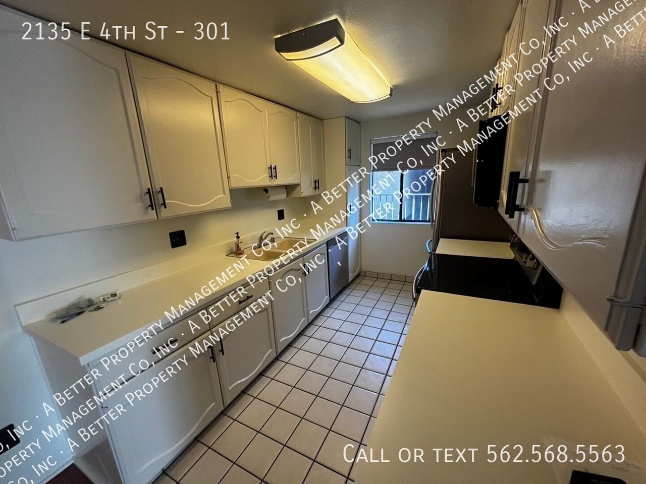 2135 E 4th St #301 - Photo 5 of 17
