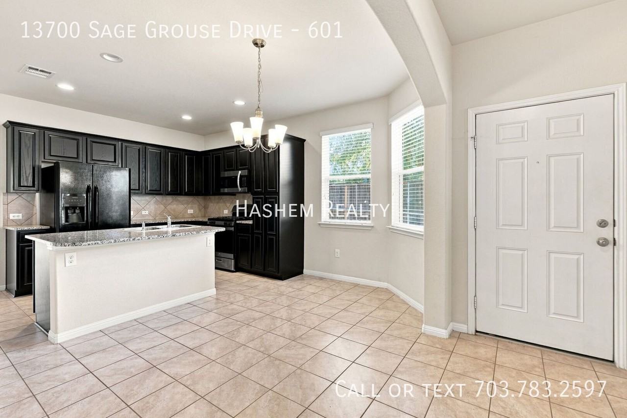 13700 Sage Grouse Dr #601 - Photo 4 of 15