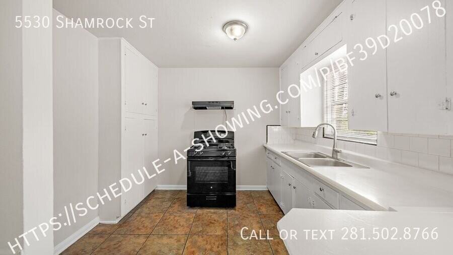 5530 Shamrock St - Photo 3 of 12