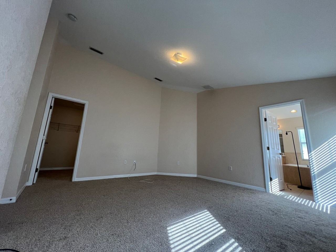 1960 White Hawk Way - Photo 6 of 12
