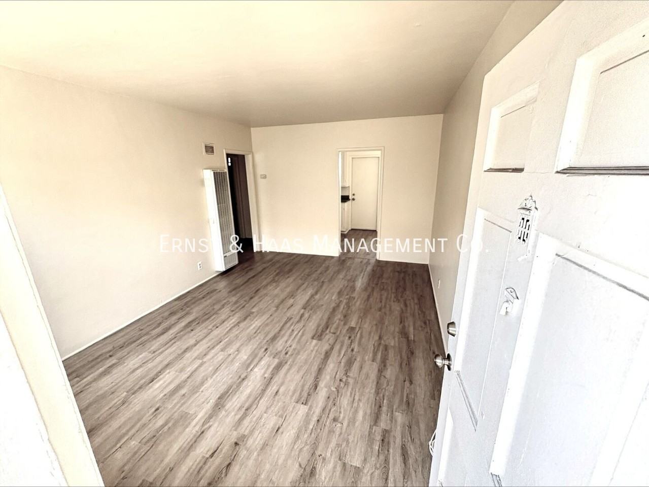 31 W Market St - Photo 2 of 6