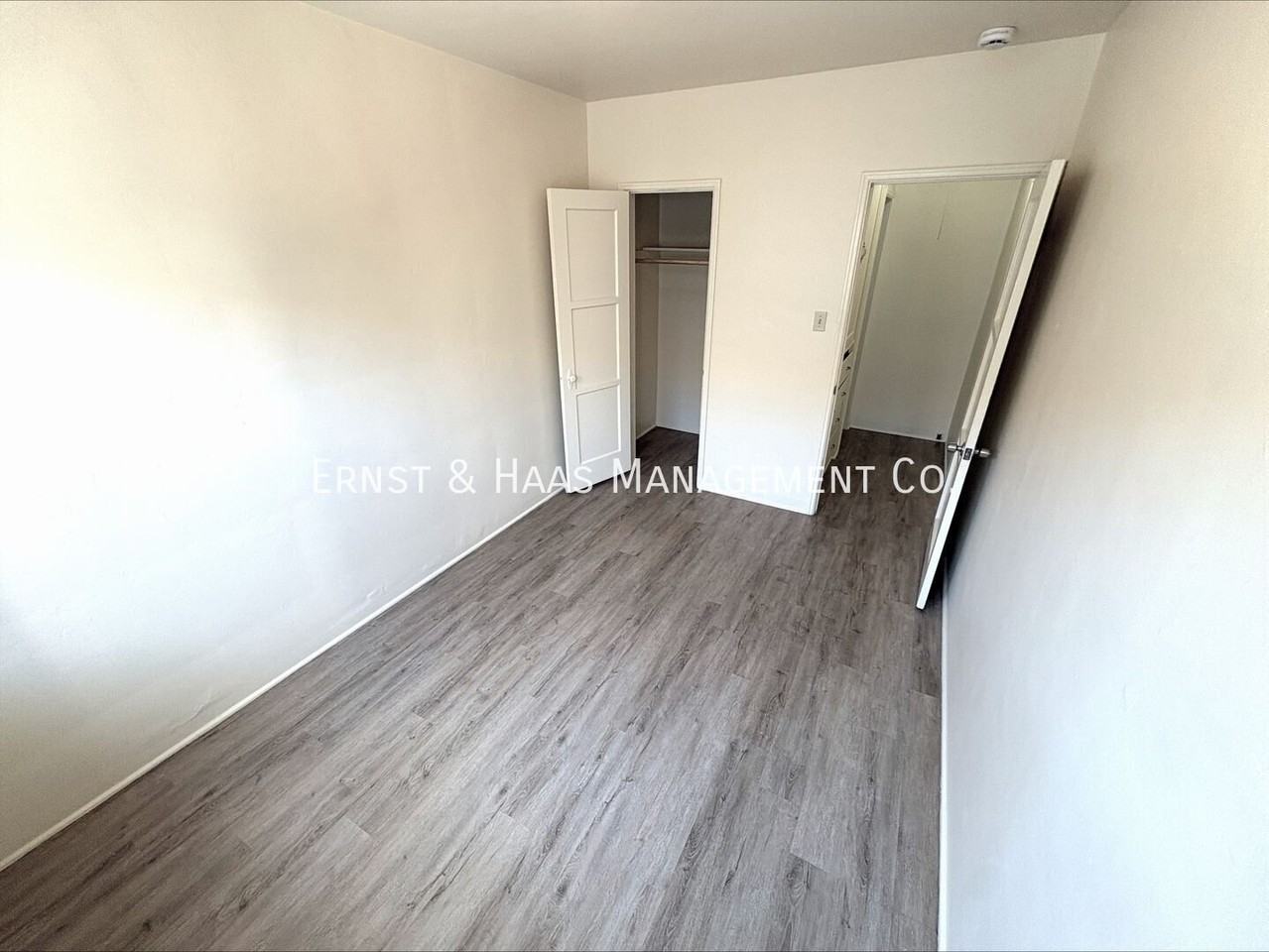 31 W Market St - Photo 6 of 6