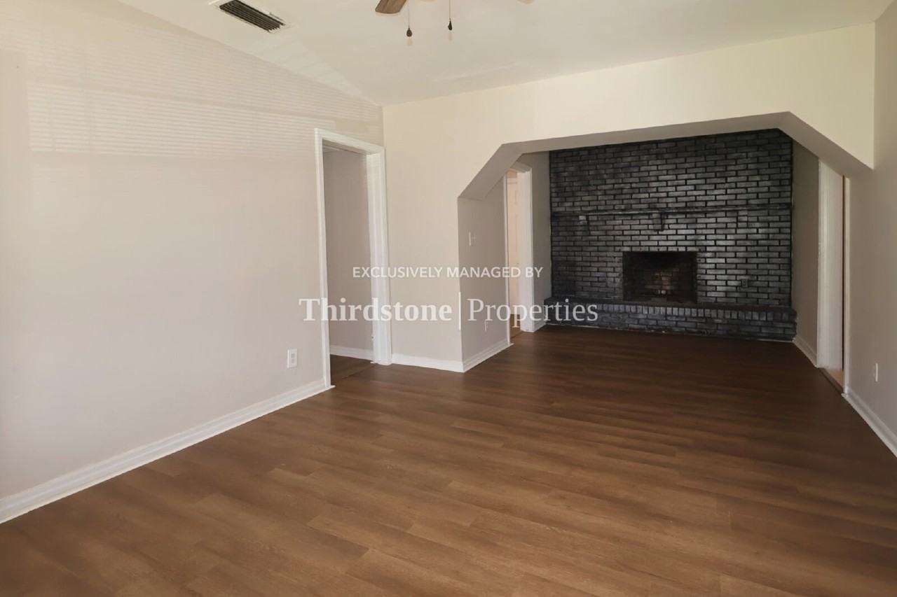 789 Gardenia Ln - Photo 2 of 20