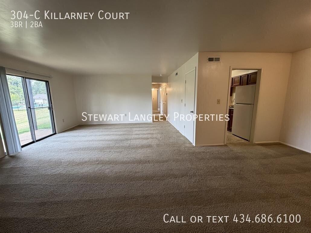 304 Killarney Ct Apt C - Photo 4 of 32