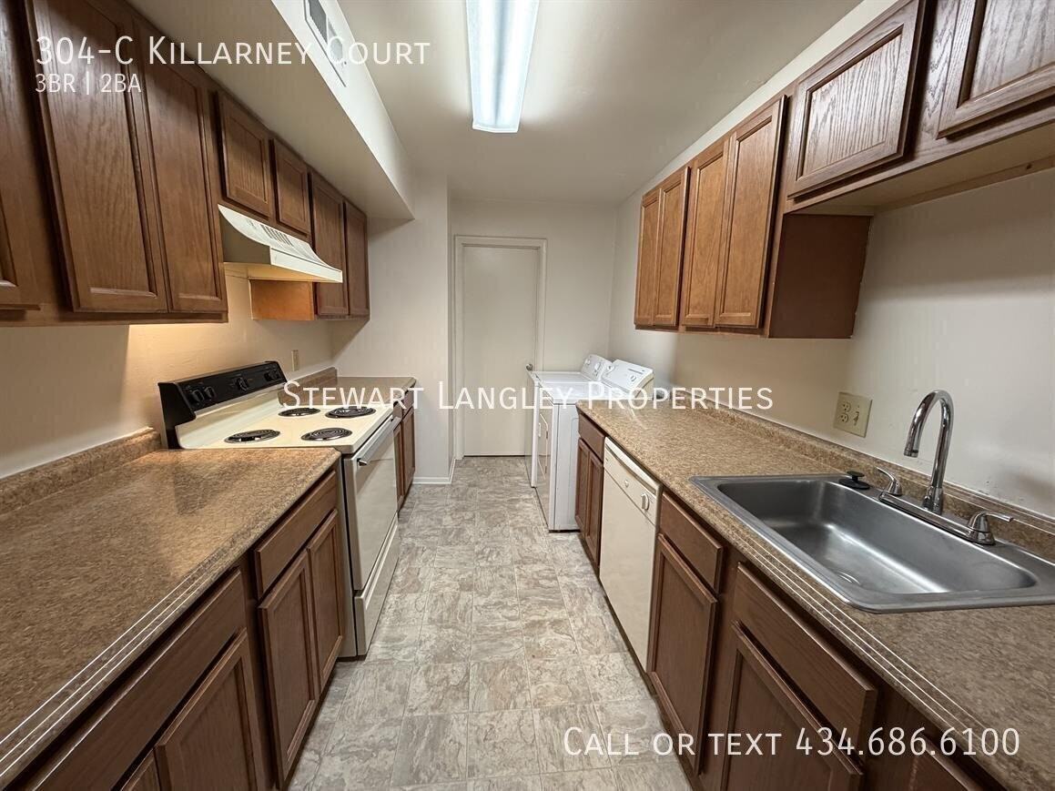304 Killarney Ct Apt C - Photo 7 of 32