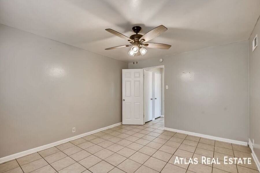 1393 Lansing St - Photo 3 of 28