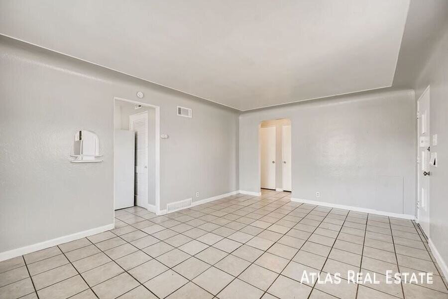 1393 Lansing St - Photo 4 of 28