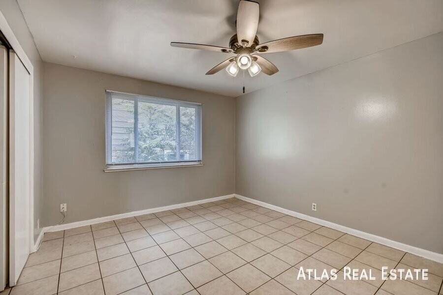 1393 Lansing St - Photo 7 of 28