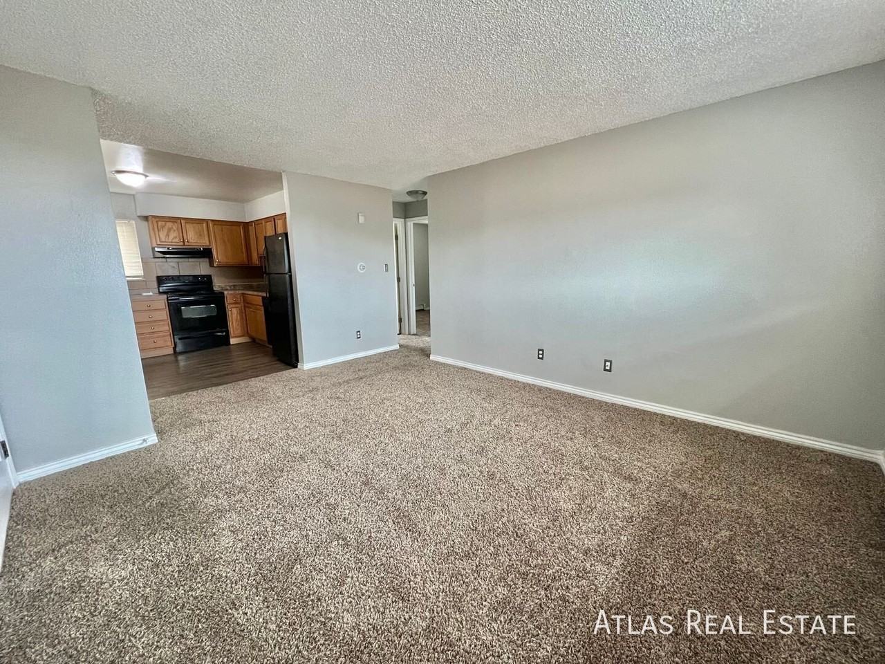 2913 Straus Ln #1 - Photo 3 of 11