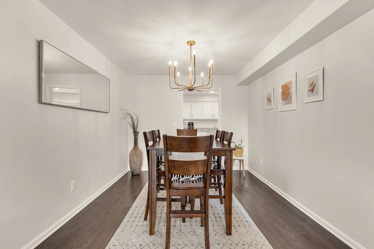 10855 Lockwood Dr - Photo 4 of 32