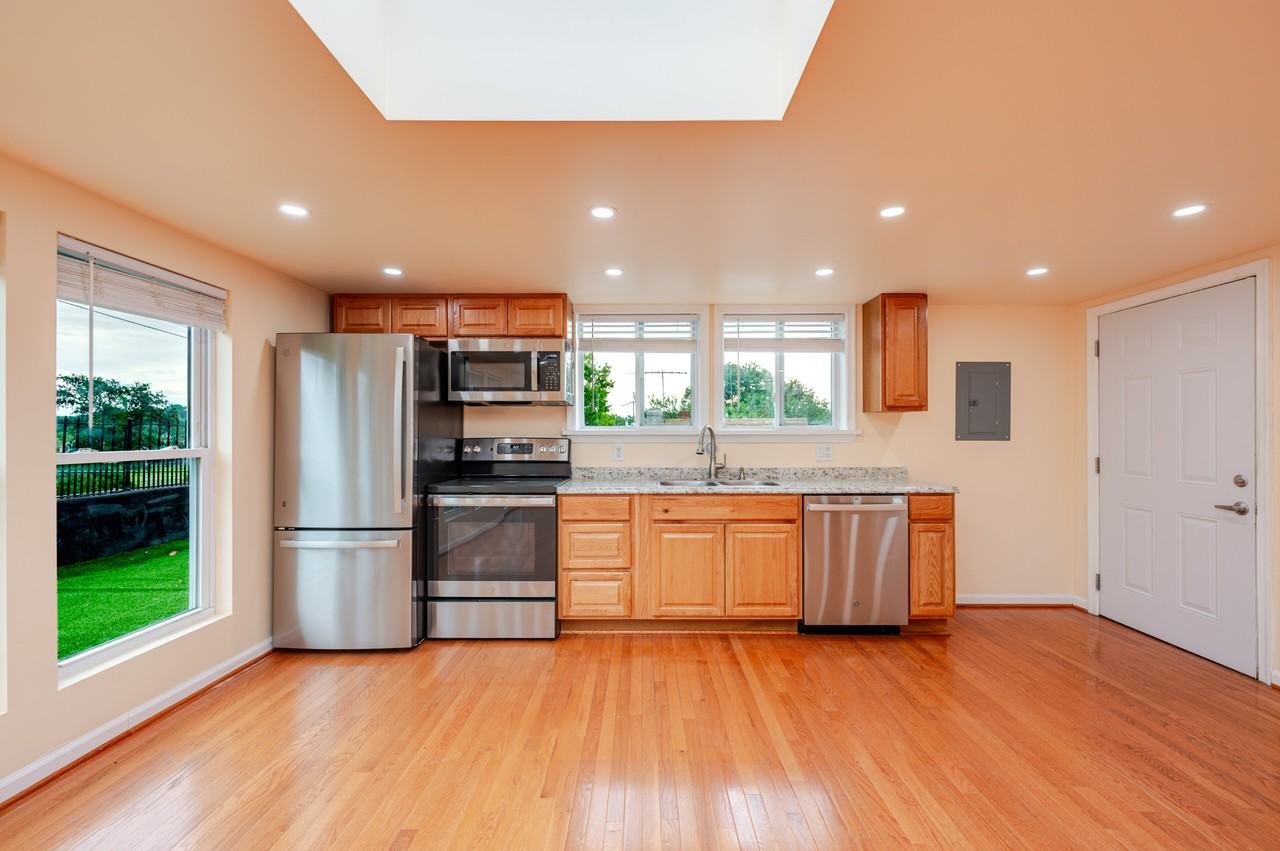 1801 Otis St Ne #1 - Photo 5 of 43