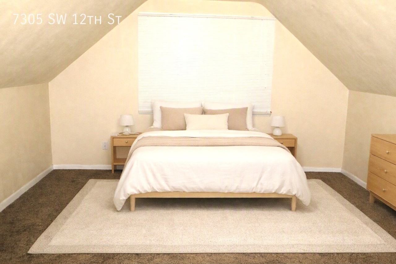 7305 Sw 12th St - Photo 7 of 13