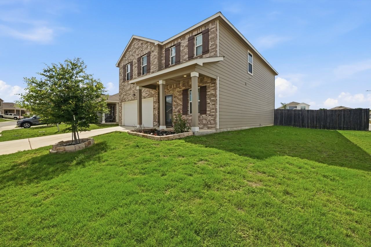 Falcon Meadow Dr #1 - Photo 2 of 25