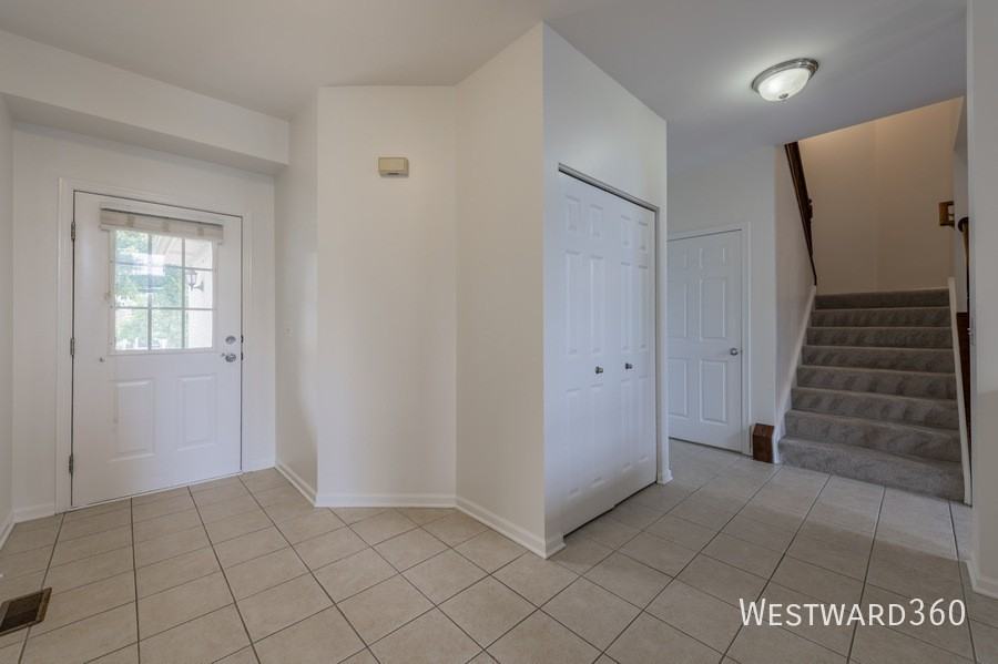 1226 Bradley Cir - Photo 2 of 39