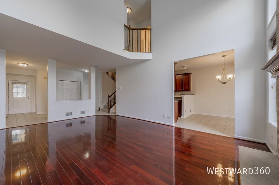 1226 Bradley Cir - Photo 5 of 39