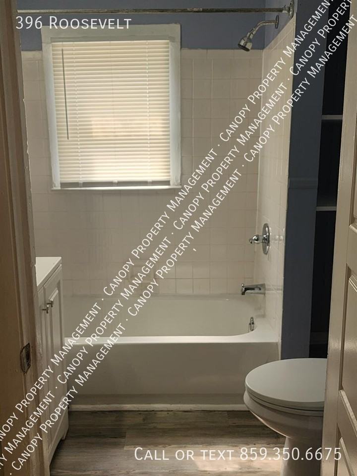 396 Roosevelt Blvd - Photo 4 of 24