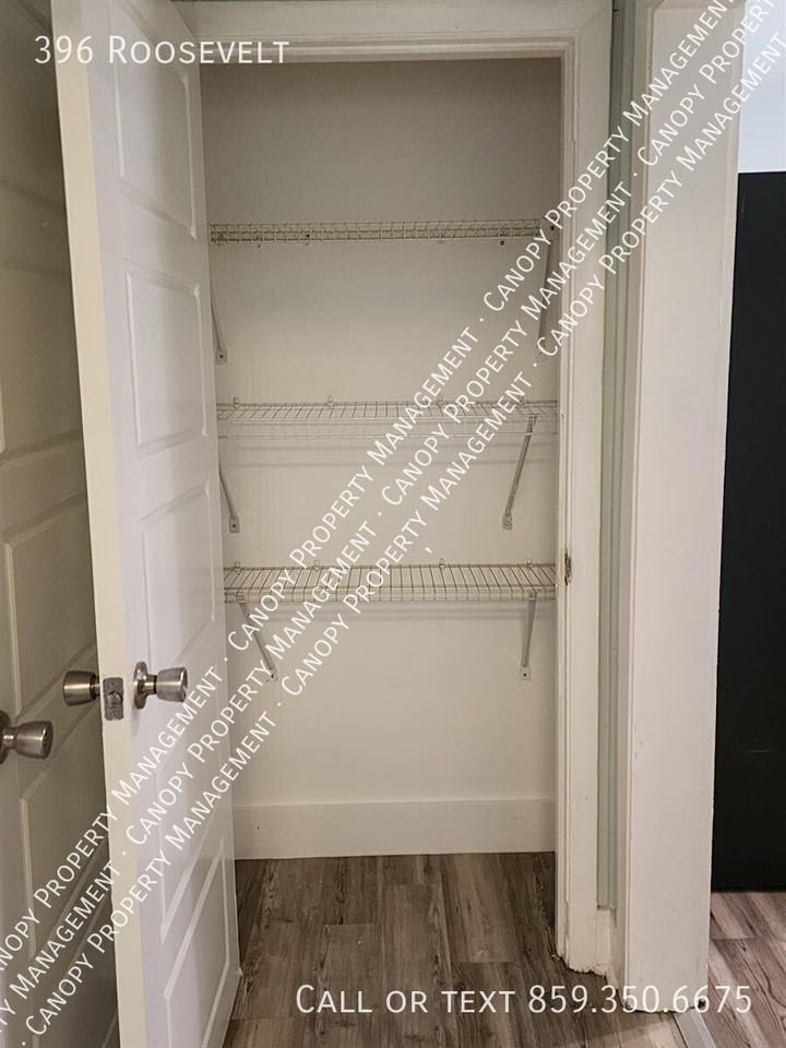 396 Roosevelt Blvd - Photo 5 of 24