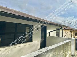 featured image of 1904 Ne 17th Pl #7
