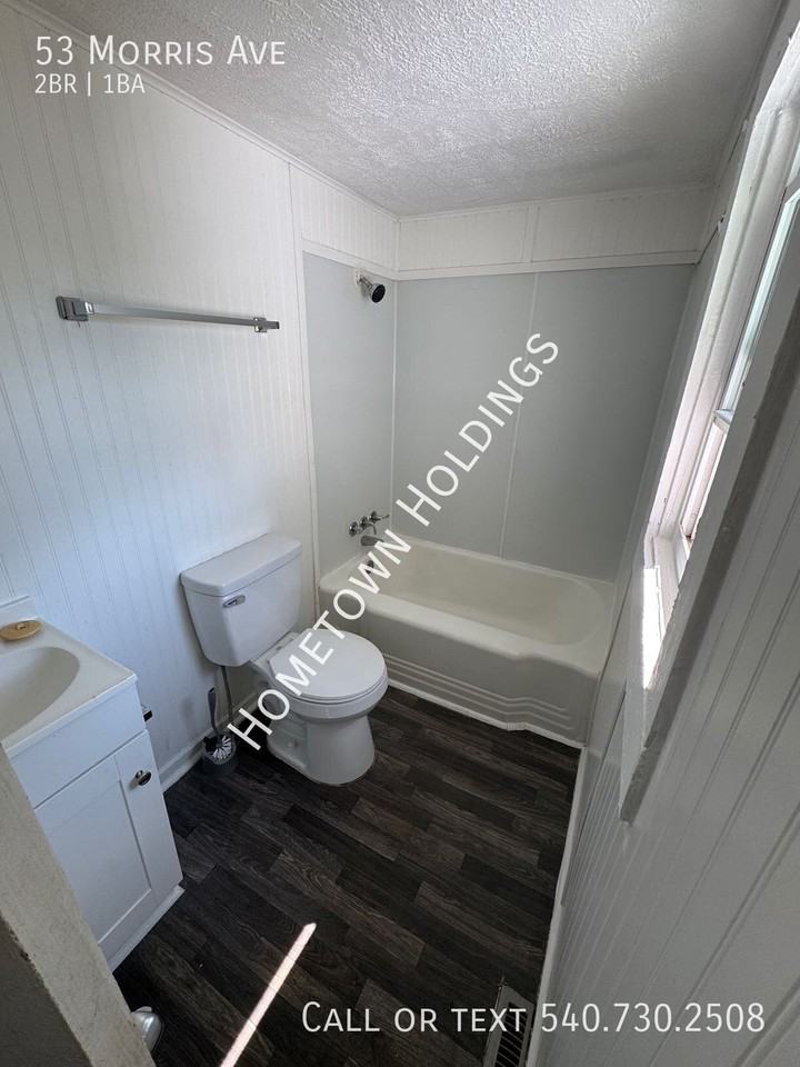 53 Morris Ave - Photo 5 of 11
