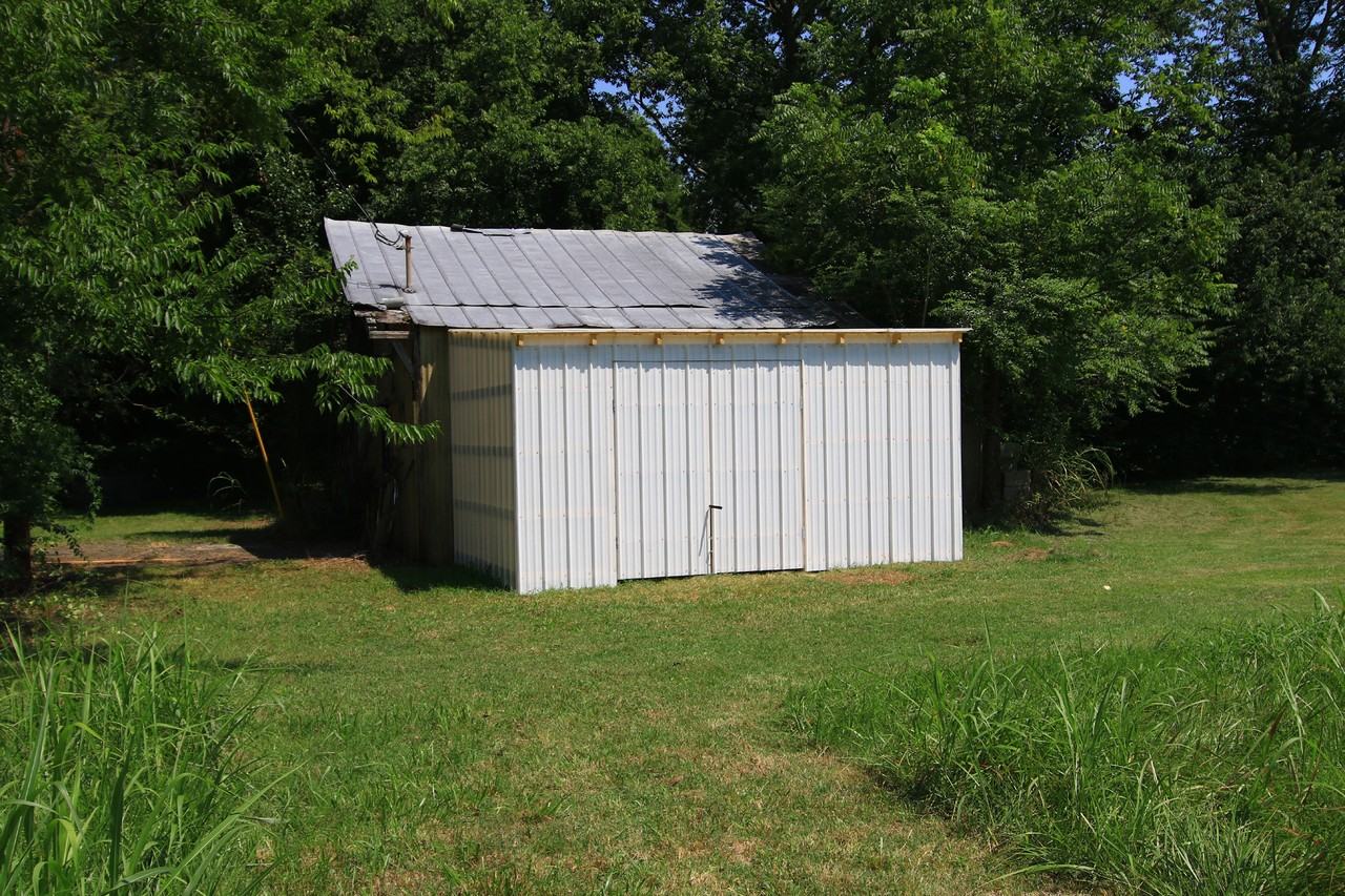 706 Cathy Ct - Photo 2 of 22