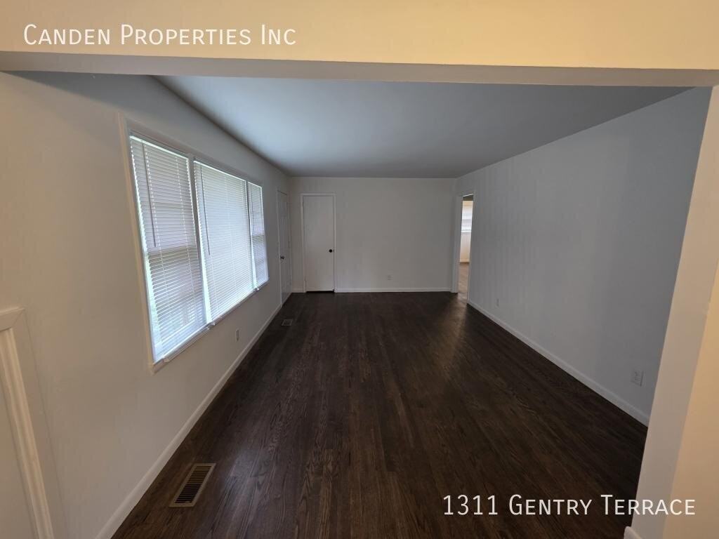 1311 Gentry Ter - Photo 4 of 21