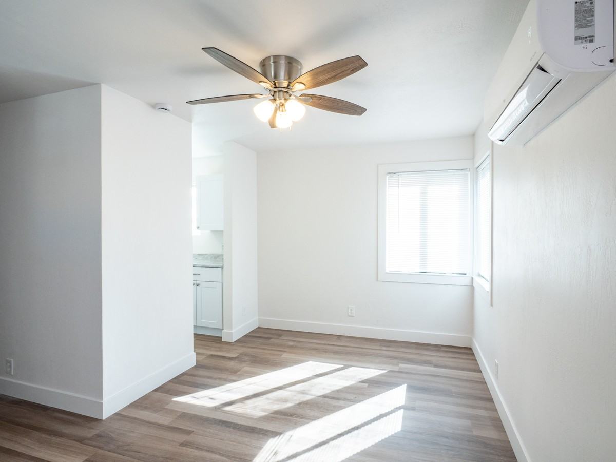 409 S 1st St #417 - Photo 5 of 12