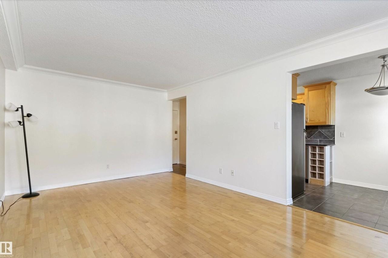 10720 - 10720 84 Ave Nw - Photo 5 of 27