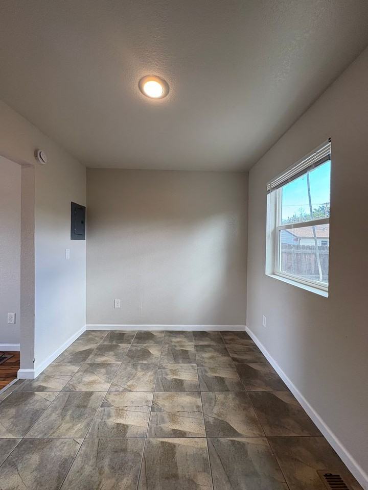 3230 W 55th Pl #02 - Photo 3 of 17