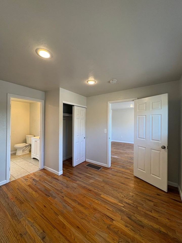 3230 W 55th Pl #02 - Photo 7 of 17