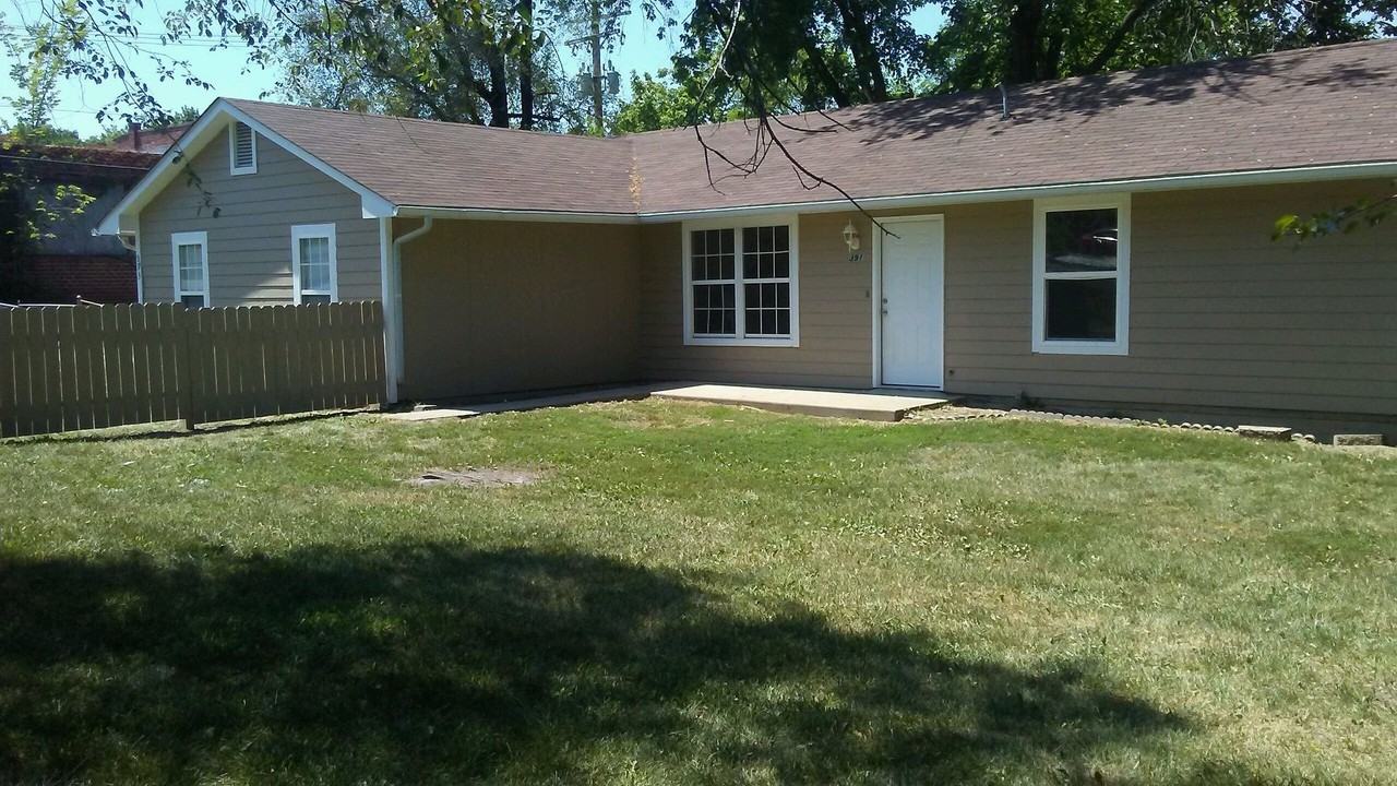 393 W Wood St #3 - Photo 7 of 14