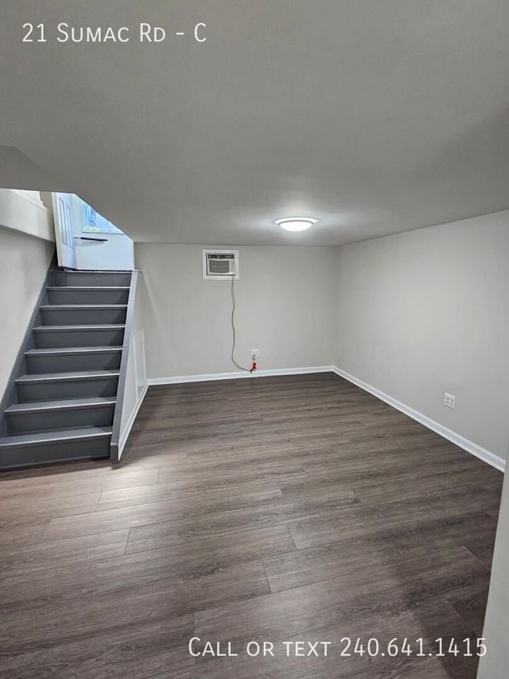 21 Sumac Rd #C - Photo 3 of 7
