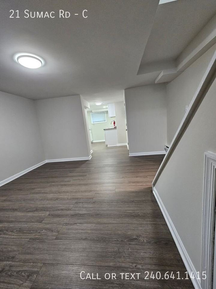 21 Sumac Rd #C - Photo 4 of 7