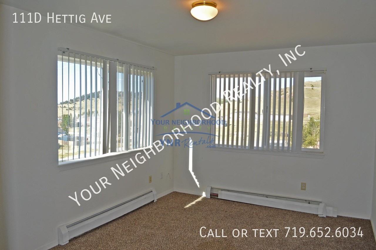 111 Hettig Ave Unit D - Photo 4 of 7