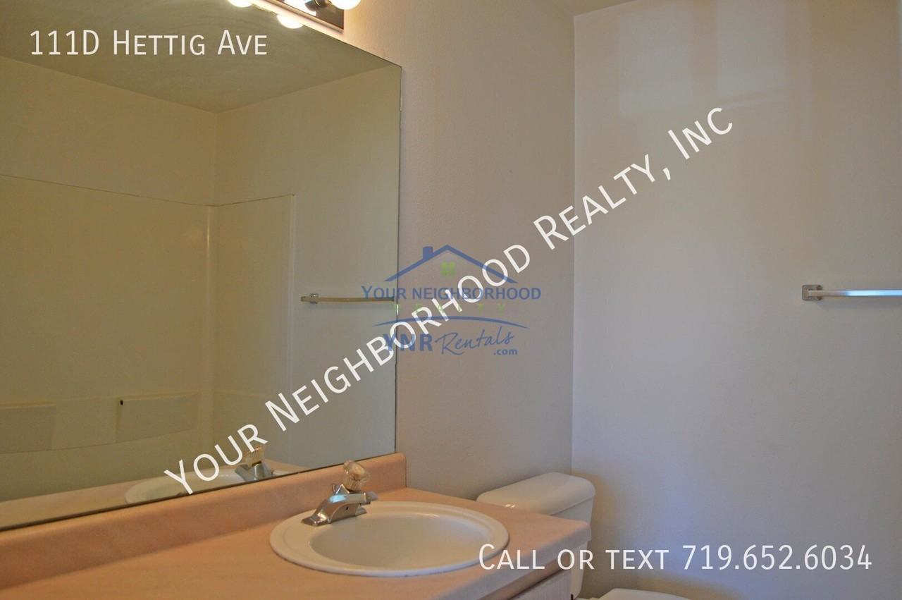111 Hettig Ave Unit D - Photo 5 of 7
